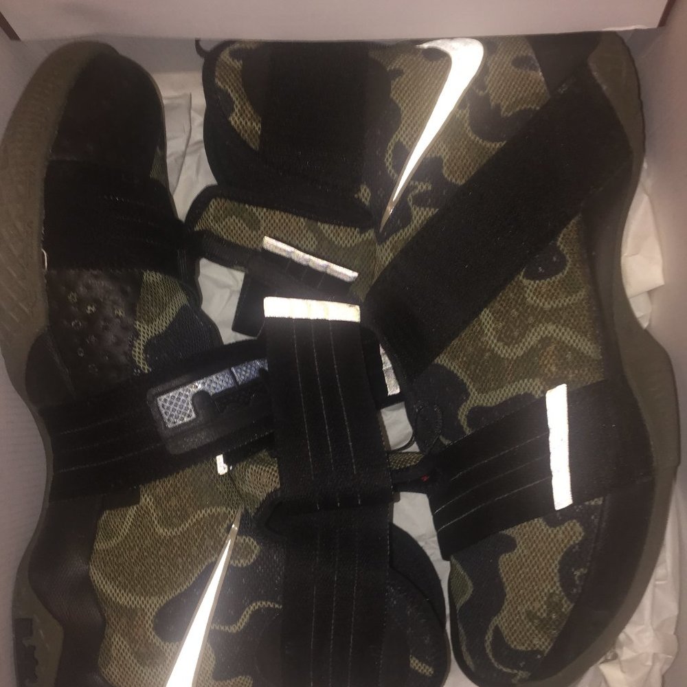 Nike Lebron Zoom Soldier 10 SFG Camo Size 12
